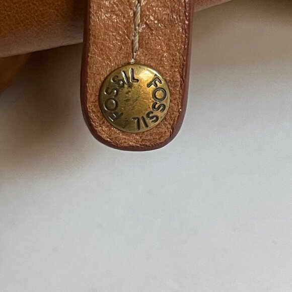 Fossil Tan Leather Crossbody Shoulder Bag With Adjustable Strap & Front Pockets - Picture 9 of 12